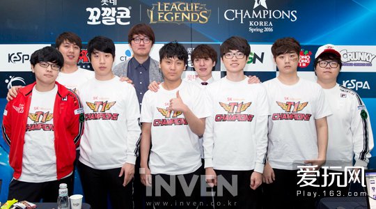 队战术底座 队战术底座